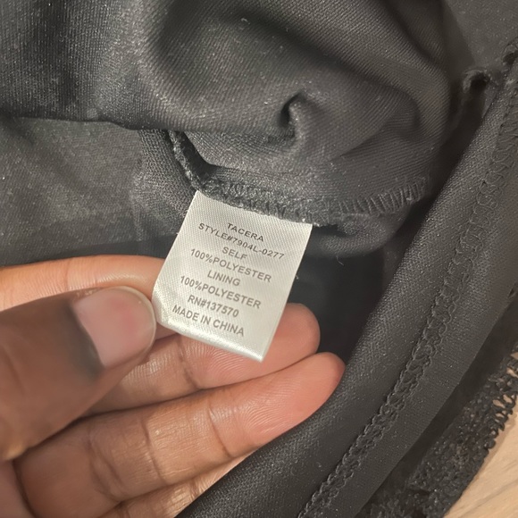 EUC XL Blk Lace Dress w/Flare Sleeves - Picture 7 of 9